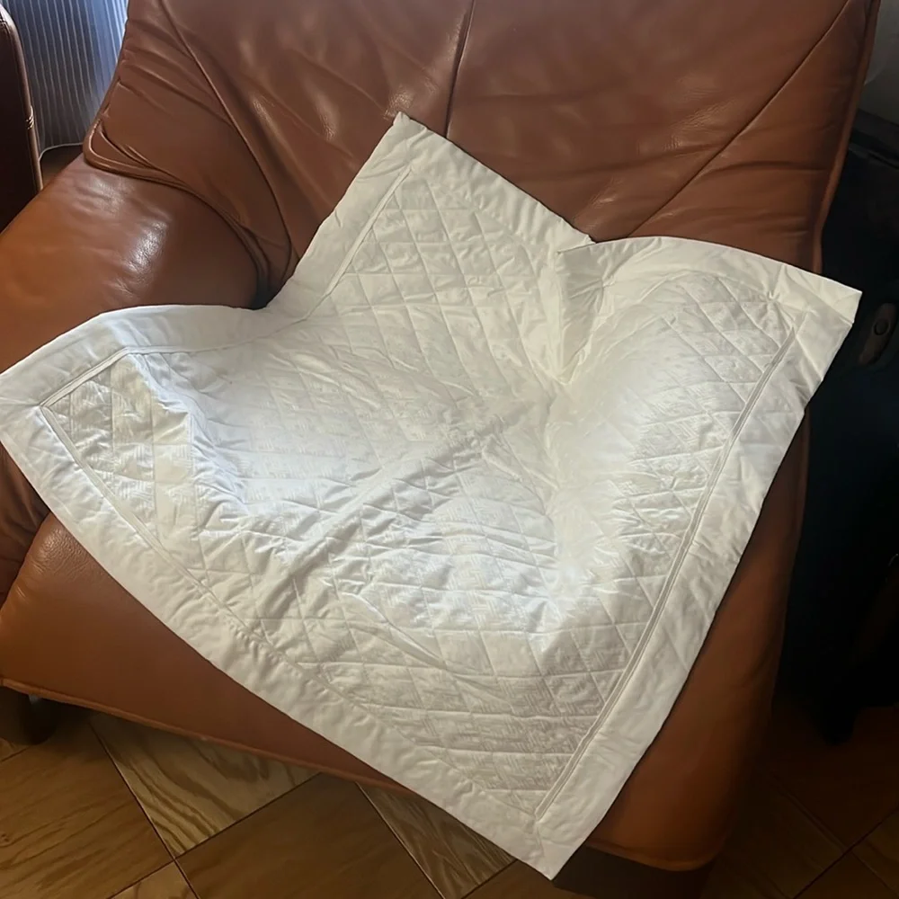 Ralph Lauren Wyatt diamond single Sham white jackard. Euro